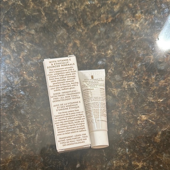 Kopari Sun Shield Soft Glow Daily Face SPF 30 - Picture 3 of 4